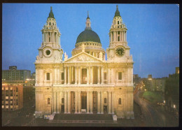 CPM Neuve Royaume Uni LONDRES La Cathédrale Saint Paul Illuminée - St. Paul's Cathedral