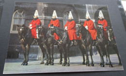 Whitehall, Life Guards, Hose Guards Parade - Mounted Life Guards In Their Scarlet Winter Cloaks Of The Horse Guards - Whitehall