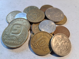 FINLANDE   Lot De 18  Monnaies  (  393 ) - Kiloware - Münzen