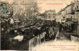 CPA Vic-Bigorre Boulevard De La République Un Jour Du Marché (1276439) - Vic Sur Bigorre