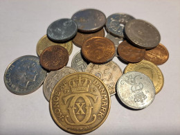 DANEMARK  Lot De 18  Monnaies  (  395 ) - Lots & Kiloware - Coins
