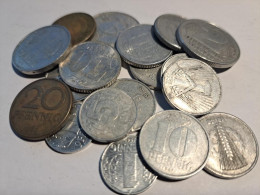 ALLEMAGNE DDR   Lot De 18  Monnaies  (  397) - Kiloware - Münzen