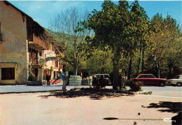 Thorenc * Joueurs De Boules , Pétanque * La Place Et L'Hôtel Du Parc * Jeu De Boule * Restaurant - Andere & Zonder Classificatie