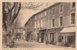 SORGUES  Rue De La République - Sorgues