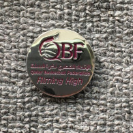 Qatar Basketball Federation Aiming High, Pin Badge Magnetic Metal - Basketbal