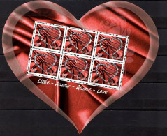 SWITZERLAND 2017 LOVE HEART SHAPPED SOUVENIR SHEET ODD SHAPE MS MNH - Ungebraucht