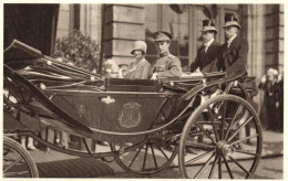 Belgique > Bruxelles >  Famille Royale Belge - Le Cortège Des Princes Quitte La Gare De Mons - 12723 - Famous People