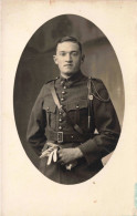 MILITARIA - Portrait D'un Soldat - Médaillon - Carte Postale Ancienne - Personen