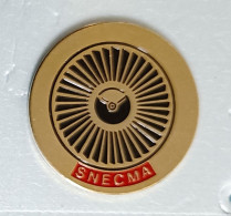 Pin's SNECMA Industrie Aéronautique Et Spatiale. - Space