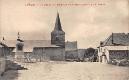 Avèze       63        Place De L'église Et Monument Aux Morts     .  ( Voir Scan) - Otros & Sin Clasificación