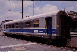 Photo Diapo Diapositive Slide Train Wagon Voiture MAUZIN SNCF N°211 Géométrie De La Voie Le 25/05/1999 VOIR ZOOM - Diapositives