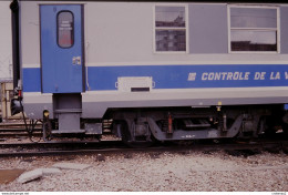 Photo Diapo Diapositive Slide Train Wagon Détail Voiture MAUZIN SNCF 213 Géométrie Des Voies Le 23/06/1999 VOIR ZOOM - Diapositives