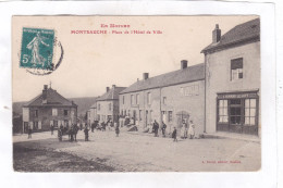 CPA :  14 X 9  -  MONTSAUCHE  -  Place De L'Hôtel De Ville - Montsauche Les Settons