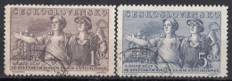 CZECHOSLOVAKIA 641-642,used,falc Hinged - Usines & Industries