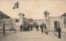 MILITARIA - Nantes - Caserne Du 3è Dragon - Animé - Carte Postale Ancienne - Casernes