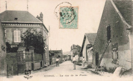 89 -  VERON - S21079 - La Rue De La Poste - Veron