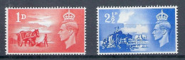 GRANDE-BRETAGNE 1948 N°239 + 240 Avec Charnières - 3° Anniversaire De La Libération Des Îles Anglo-Normandes - Unused Stamps