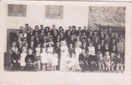 PHOTO DE GROUPE - NOCE DE MARIAGE   - CARTE-PHOTO NON SITUE - DOS VIERGE - Noces