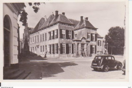 Harderwijk 's-Gravenhof, Gemeentehuis, Auto RY16221 - Harderwijk