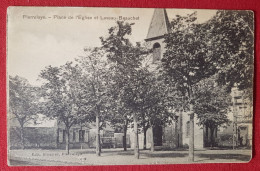 CPA -   Pierrelaye - Place De L'église Et Leveau Beauchet - Pierrelaye