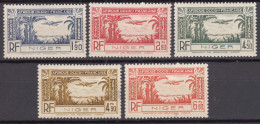 Niger 1940 Poste Aerienne Yvert#1-5 Mint Hinged - Nuovi