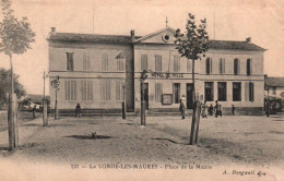 La Londe Les Maures - La Place De La Mairie - Hôtel De Ville - La Londe Les Maures