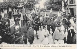 Funérailles De Monseigneur DADOLLE 27 Mai 1911- Le Char Funèbre Entouré Des Drapeaux De L'Union Régionale De Bourgogne - Funeral