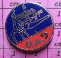 912A Pin's Pins / Beau Et Rare / SPORTS / UAS CLUB SAUMUR GYM Par PICHARD - Gimnasia