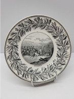 -ANCIENNE ASSIETTE PORCELAINE OPAQUE CREIL & MONTEREAU LEBOEUF MILLET MOSKOWA   E - Creil Montereau (FRA)