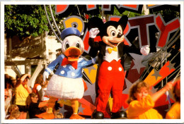 Florida Orlando Walt Disney World Main Street Party Mickey Mousr And Donald Duck - Orlando