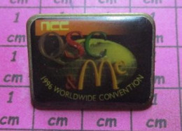 817 Pin's Pins / Beau Et Rare / McDONALD'S / Pin's Professionnel QSC WORLD CONVENTION 1996 - McDonald's