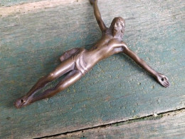 Ancien Christ Bronze Haute Époque XVI / XVIIeme / Religious Crucifix - Religiöse Kunst