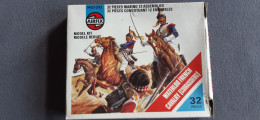 Waterloo French Cavalry Cuirassiers (11 Figures + Horses) - Model Kit (32 Pieces) - Airfix (HO/00) - Figurines