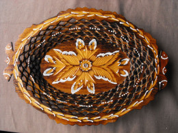 Vintage Hand Carved And Painted Wooden Plate For Home Décor #0642 - Assiettes