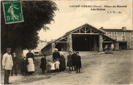 CPA Couhé-Vérac Place Du Marché Les Halles (1276729) - Couhe