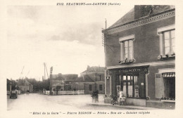 Beaumont Sur Sarthe * Hôtel De La Gare Pierre BIGNON * Passage à Niveau Ligne Chemin De Fer * Villageois - Beaumont Sur Sarthe