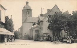 Paramé * Place Et La Mairie * Jour De Marché * L'église - Parame