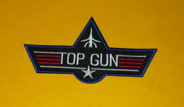 TISSU PATCH : TOP GUN , DIAMETRE 9 CM , BON ETAT VOIR PHOTO . POUR TOUT RENSEIGNEMENT ME CONTACTER. REGARDEZ MES AUTRES - Ecussons Tissu