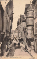 Troyes * La Rue Champeaux * Boulangerie - Troyes