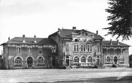 Audun Le Roman * Place Et Mairie , école , Justice De Paix - Autres & Non Classés