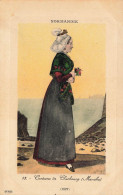 Cherbourg * Femme Du Pays En Coiffe Et Costume * Cpa Illustrateur - Cherbourg