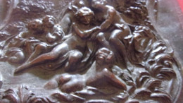 PLAQUE CUIVRE REPOUSSE A DECOR DE NYMPHES FEMMES NUES EROTIQUE XIX EME 9.5 CM /15 CM Curiosa - Sonstige & Ohne Zuordnung