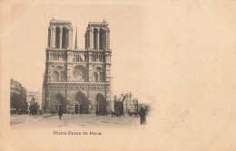 Paris * 4ème * Parvis Et église Notre Dame De Paris - Distrito: 04