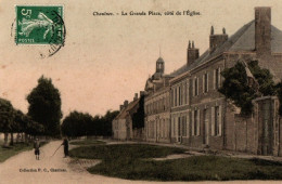 CHAULNES  -  80  -  La Grande Place, Côté De L'Eglise - Chaulnes