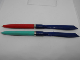 Vintage Ballpoint Pen Plastic With Modeling Knife School Pen 70's #0797 - Penne