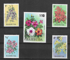 Barbuda 1975 Plants FLOWERS Hibiscus Oleander  Clematis Poinsettia Cinnamon Tree  5v MNH** 11.80 € - Barbuda (...-1981)