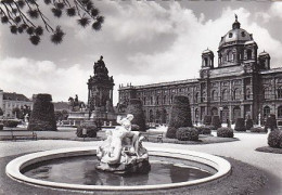 AK 153700 AUSTRIA - Wien - Museum Mit Maria Theresia-Denkmal - Musées