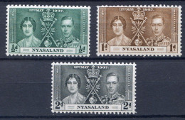 NYASALAND < Yv. N° 56 à 58 ** Neuf Luxe - MNH ** - COURONNEMENT GEORGES VI - Nyassaland (1907-1953)