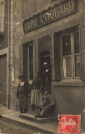 L'arbresle * Carte Photo 1910 * Le Café COQUARD * Villageois Devanture Commerce - L'Arbresle