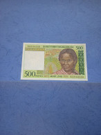 MADAGASCAR-P75b 500A 1994  UNC - Madagascar